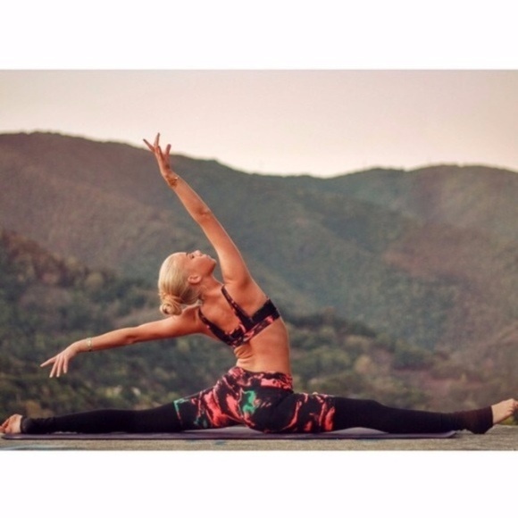 ALO Yoga Pants - Alo